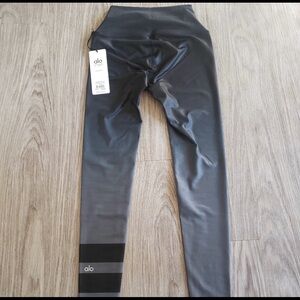 Alo Yoga airbrush leggings